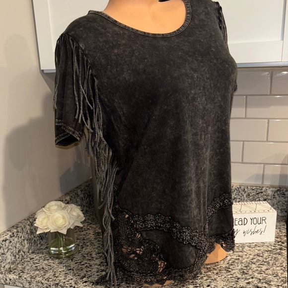 BKE Tops - Fringe western Lace crochetTop